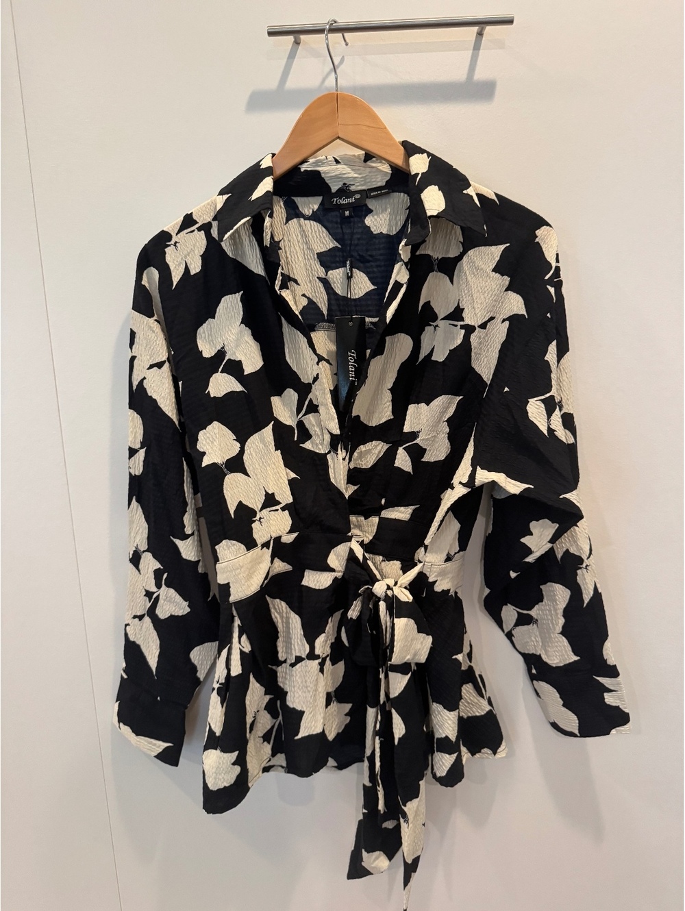 Tolani Candy Navy Floral Tie-Waist Silk Top Size M